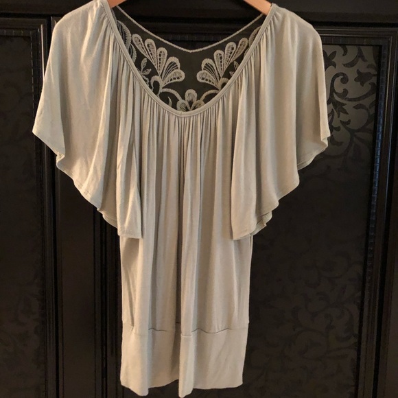 Sage top with lace back - Picture 2 of 2